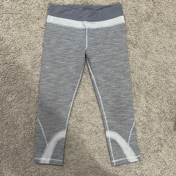 lululemon athletica Pants - Lululemon gray & white stripe speed leggings (with back zipper pouch).